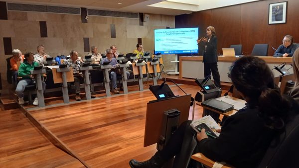 El desayuno informativo se ha celebrado en la sede de la Comarca Comunidad de Teruel Un momento de la jornada en la Comarca Comunidad de Teruel.