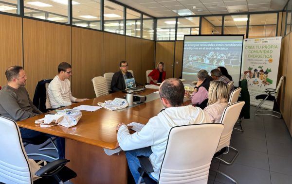 La OTC Aragón Energía Propia ha celebrado en Cariñena una jornada informativa sobre comunidades energéticas dirigida a representantes municipales y pymes La OTC Aragón Energía Propia ha celebrado en Cariñena una jornada informativa sobre comunidades energéticas dirigida a representantes municipales y pymes